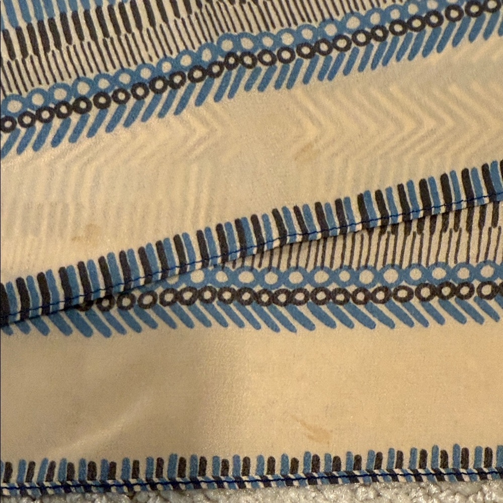Geoffrey Beene Bazaar Silk Scarf Blue Beige Grey Geometric Square 25” - Picture 5 of 5